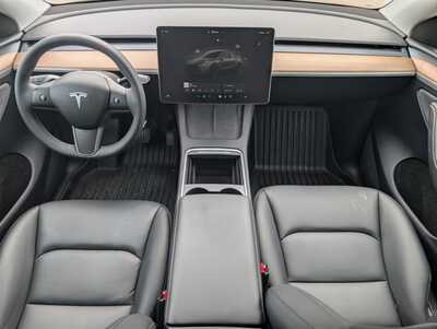 2024 Tesla Model Y, $38848. Photo 10