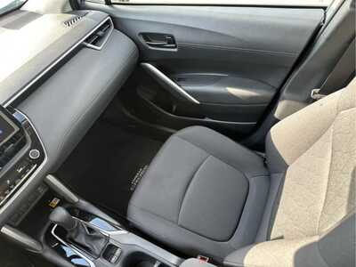 2023 Toyota Corolla Cross, $26348. Photo 11