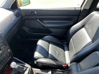 2000 Volkswagen GTI, $17348. Photo 11