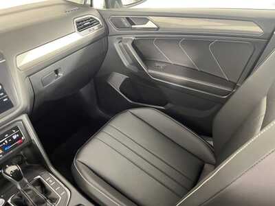 2022 Volkswagen Tiguan, $22648. Photo 11