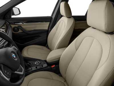 2017 BMW X1, $21348. Photo 9