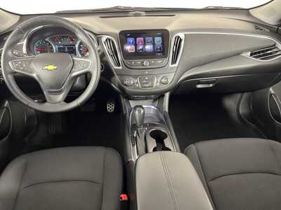 2017 Chevrolet Malibu, $12348. Photo 10