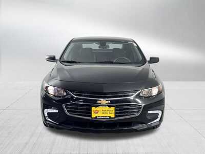 2017 Chevrolet Malibu, $12348. Photo 2