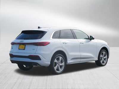 2025 Audi Q5, $61325. Photo 2