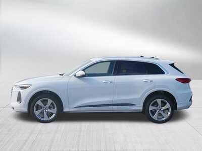 2025 Audi Q5, $61325. Photo 3