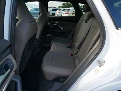 2025 Audi Q5, $61325. Photo 9