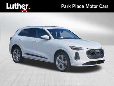 2025 Audi Q5, $61325. Photo 1