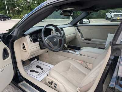 2006 Cadillac XLR, $41348. Photo 9