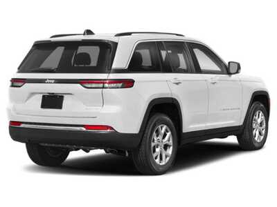 2022 Jeep Grand Cherokee, $33348. Photo 2