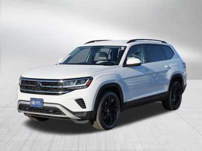2023 Volkswagen Atlas, $32848. Photo 3
