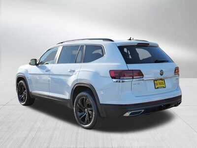 2023 Volkswagen Atlas, $32848. Photo 5