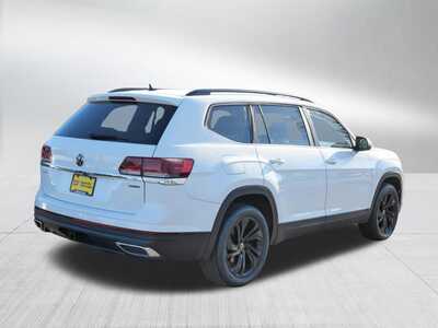 2023 Volkswagen Atlas, $32848. Photo 7