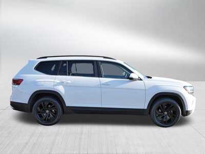 2023 Volkswagen Atlas, $32848. Photo 8