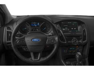 2015 Ford Focus, $8348. Photo 10