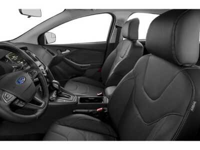 2015 Ford Focus, $8348. Photo 12
