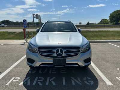 2017 Mercedes-Benz GLC-Class, $14348. Photo 2