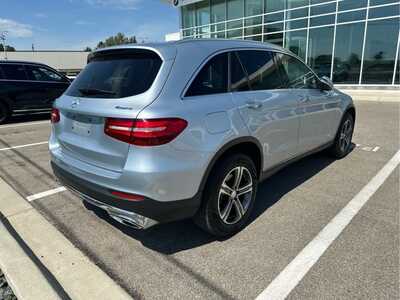 2017 Mercedes-Benz GLC-Class, $14348. Photo 7