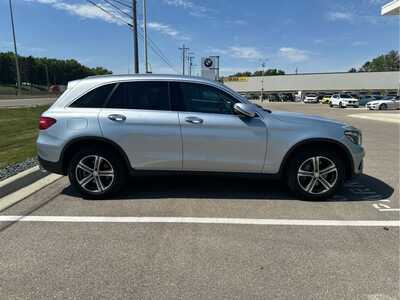 2017 Mercedes-Benz GLC-Class, $14348. Photo 8