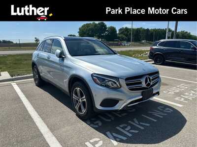 2017 Mercedes-Benz GLC-Class, $14348. Photo 1