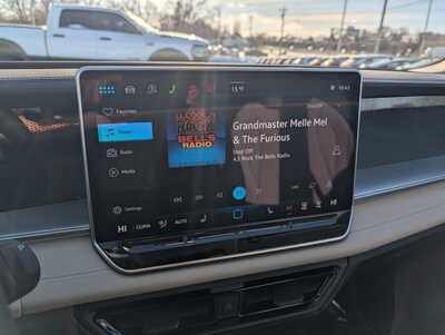 2026 Volkswagen Tiguan, $39136. Photo 12