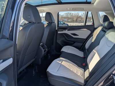 2026 Volkswagen Tiguan, $39136. Photo 6