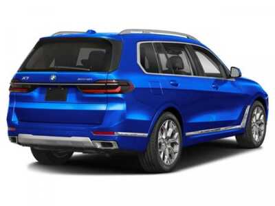 2027 BMW X7, $133355. Photo 2