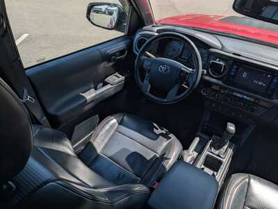 2017 Toyota Tacoma, $30048. Photo 9