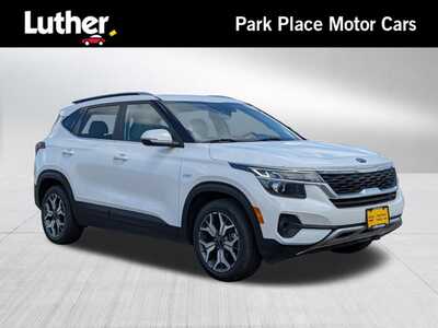2021 Kia Seltos, $19848. Photo 1