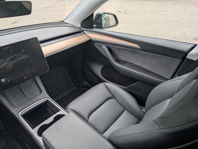 2024 Tesla Model Y, $38848. Photo 11