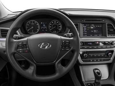 2016 Hyundai Sonata, $0. Photo 9