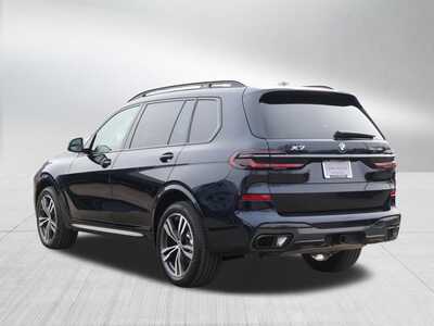 2026 BMW X7, $0. Photo 3