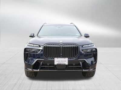 2026 BMW X7, $0. Photo 8