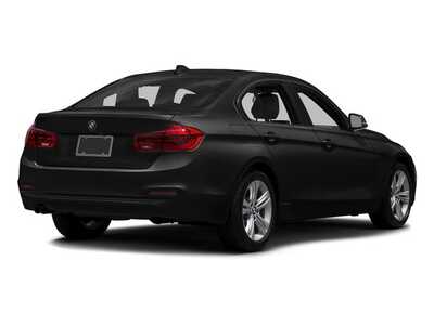 2018 BMW 3 Series, $17348. Photo 2