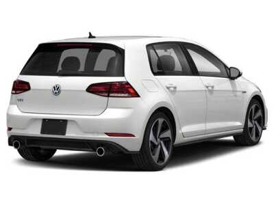 2018 Volkswagen Golf, $14348. Photo 2