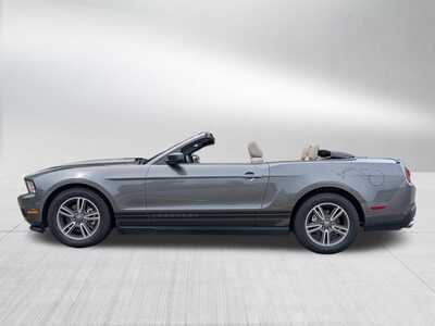 2011 Ford Mustang, $18348. Photo 4