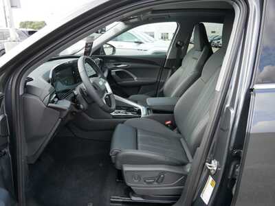 2025 Audi Q5, $60850. Photo 6
