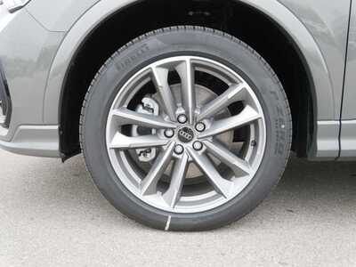 2025 Audi Q3, $46460. Photo 4