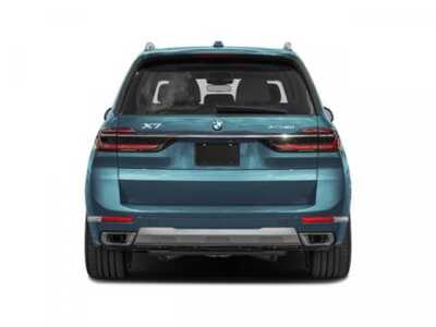 2027 BMW X7, $100140. Photo 5