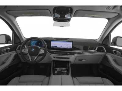 2027 BMW X7, $100140. Photo 7