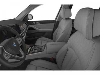 2027 BMW X7, $100140. Photo 8