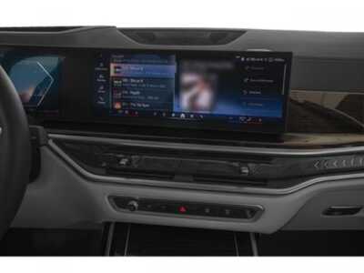 2027 BMW X7, $100140. Photo 9