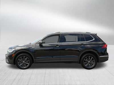 2022 Volkswagen Tiguan, $0. Photo 4