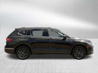 2022 Volkswagen Tiguan, $0. Photo 8