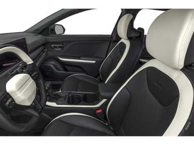 2025 Kia K4, $29648. Photo 11