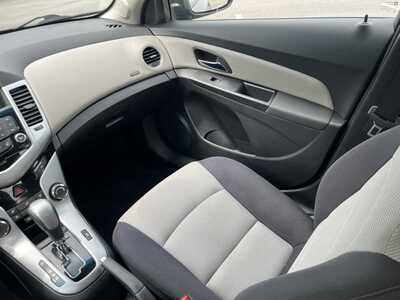 2014 Chevrolet Cruze, $7048. Photo 11