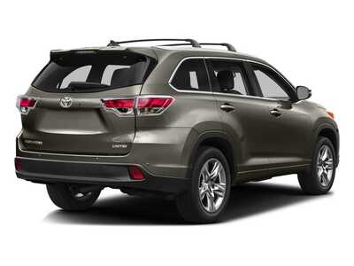 2016 Toyota Highlander, $19548. Photo 2
