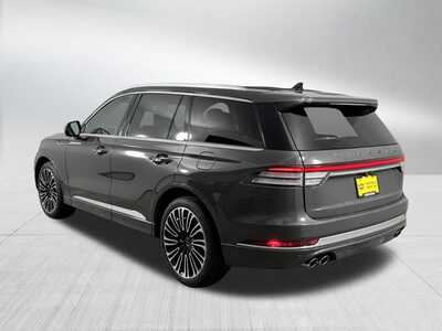 2024 Lincoln Aviator, $57850. Photo 5
