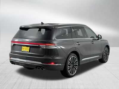 2024 Lincoln Aviator, $57850. Photo 7