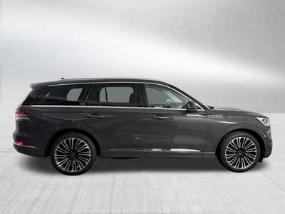 2024 Lincoln Aviator, $57850. Photo 8