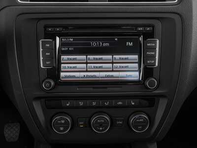 2017 Volkswagen Jetta, $12348. Photo 10